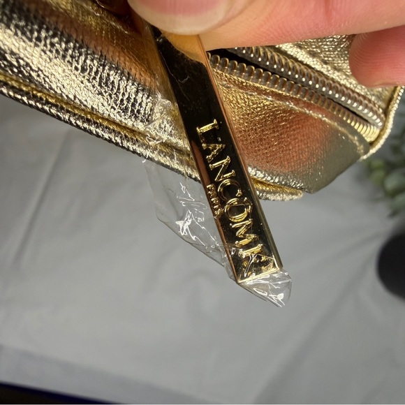 Lancome Makeup case (travel cosmetic case) like new - Picture 3 of 7